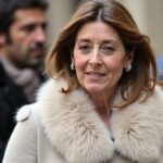 Julie Gayet attend-elle un enfant de François Hollande ? Ce que l’on sait des rumeurs de l’été